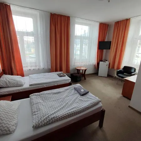 Stary Ratusz Gasthof Kostomloty