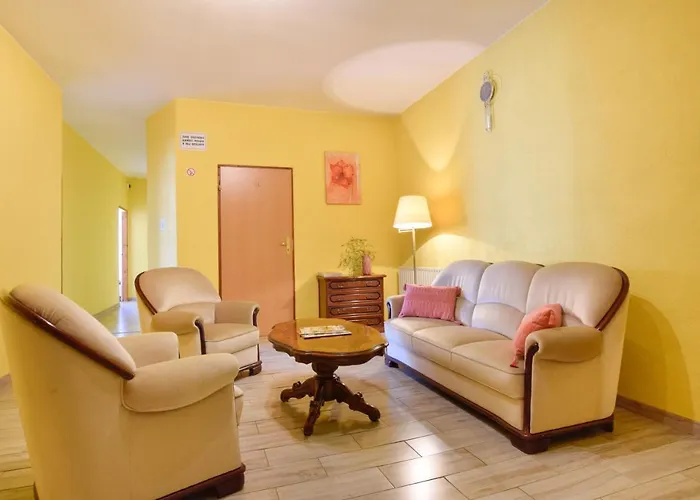 Stary Ratusz Πανσιόν 2*